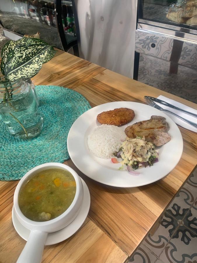 Hotel Casa Las Palmas Medellín Zewnętrze zdjęcie